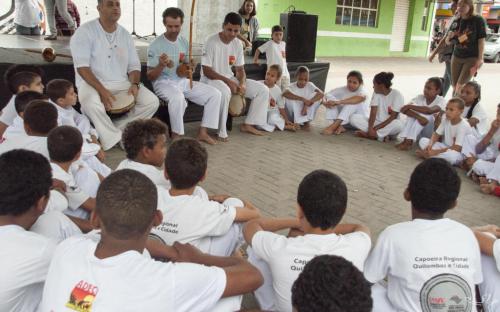 Alunos da Adecc se apresentaram em roda de capoeira Alunos da Adecc se apresentaram em roda de capoeira